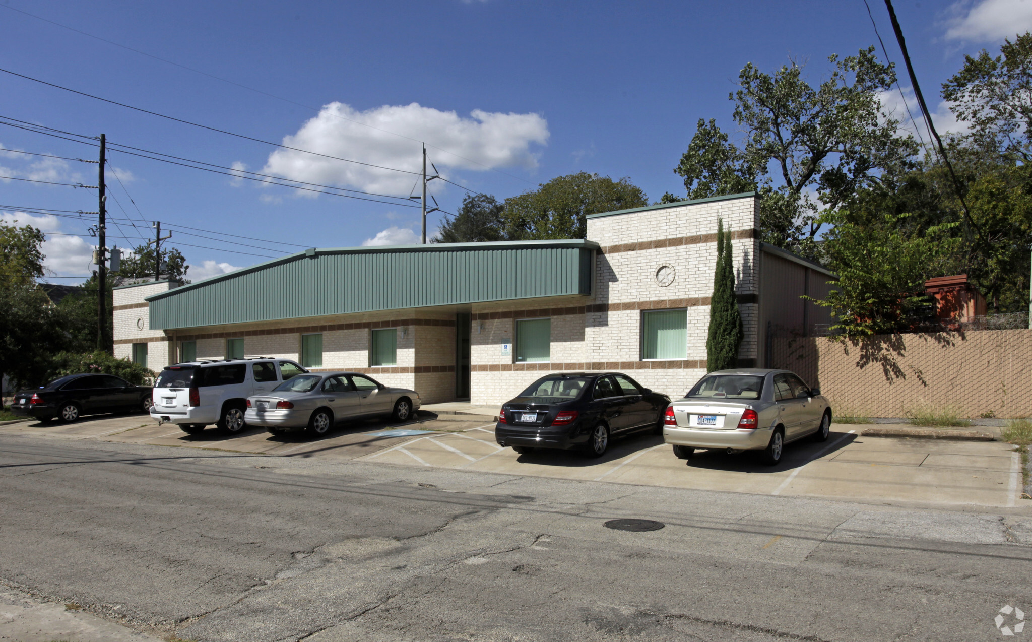 114 W Drew St, Houston, TX for Rent