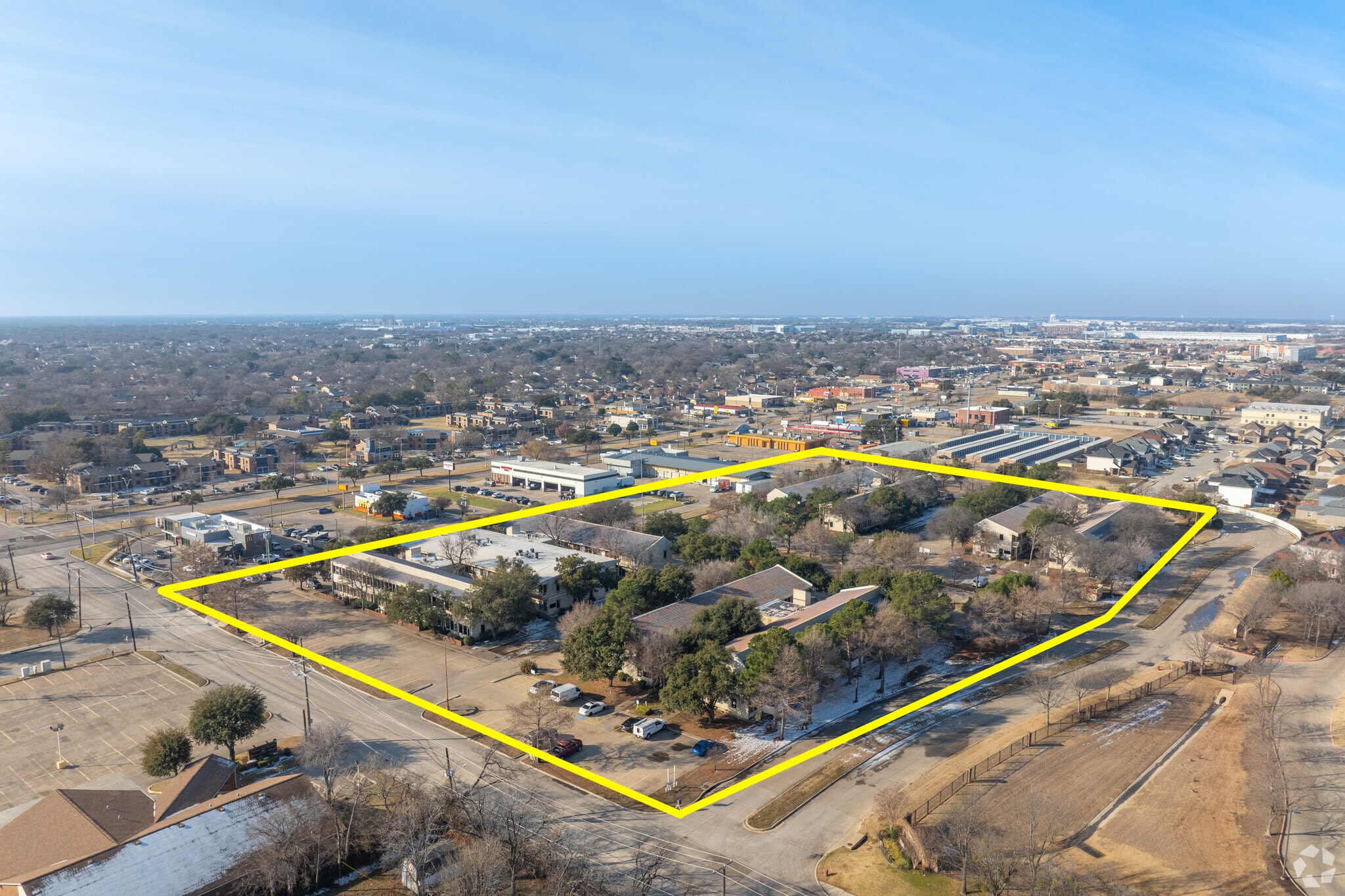 2305 Oak Ln, Grand Prairie, TX for Sale