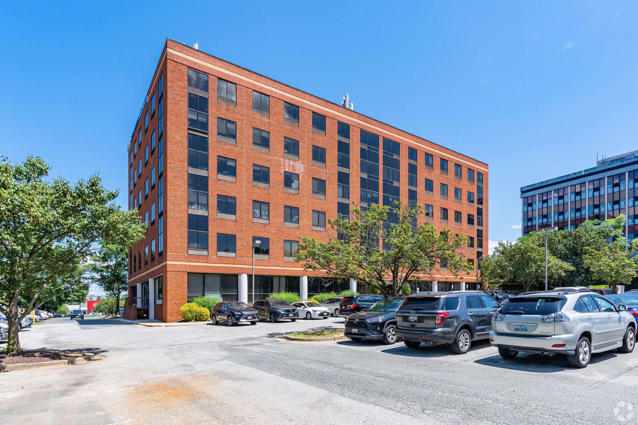 6196 Oxon Hill Rd, Oxon Hill, MD for Rent