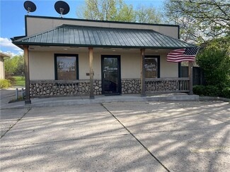 Paola, KS Storefront Retail/Residential - 605 Baptiste Dr