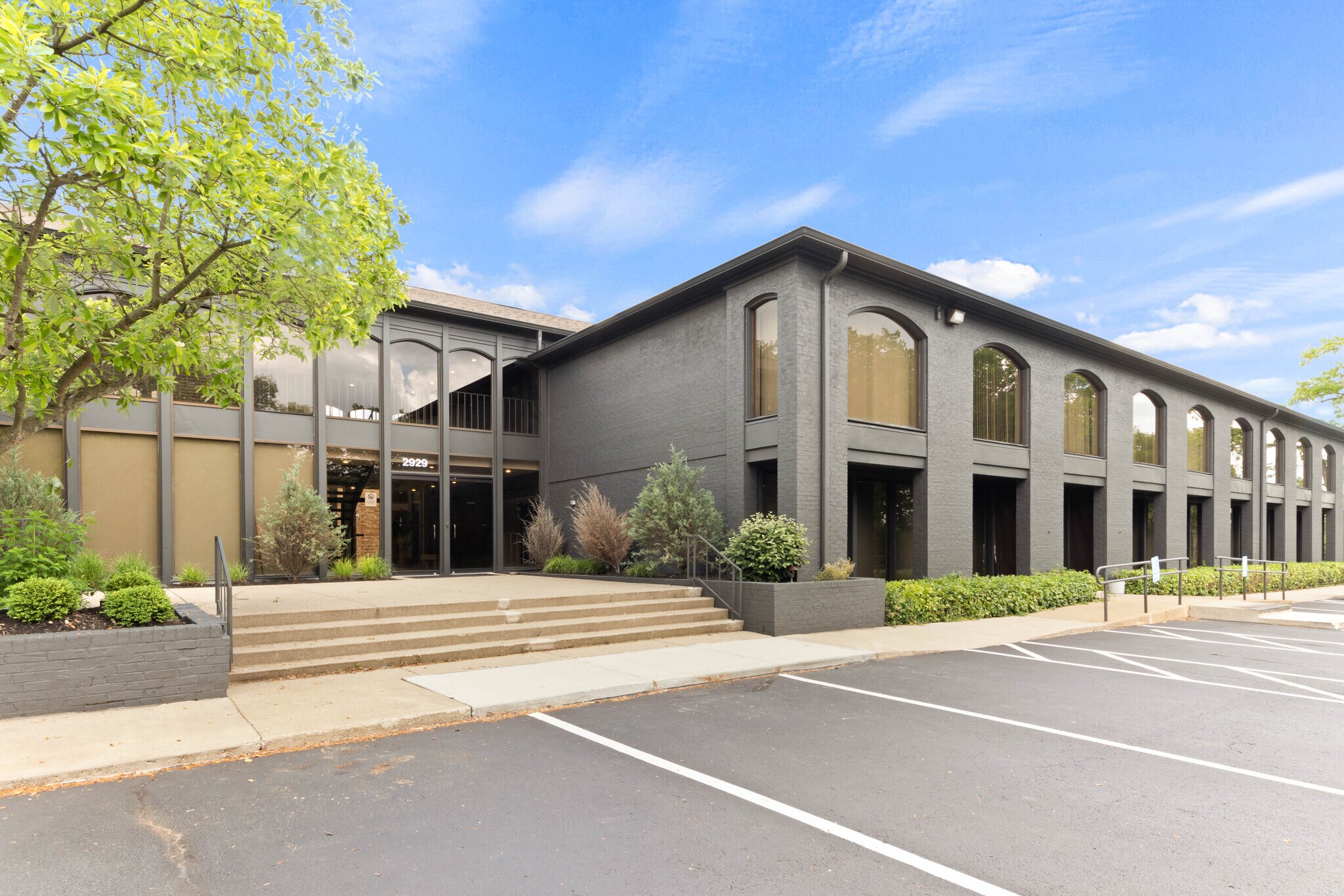 2939 Kenny Rd, Upper Arlington, OH for Rent