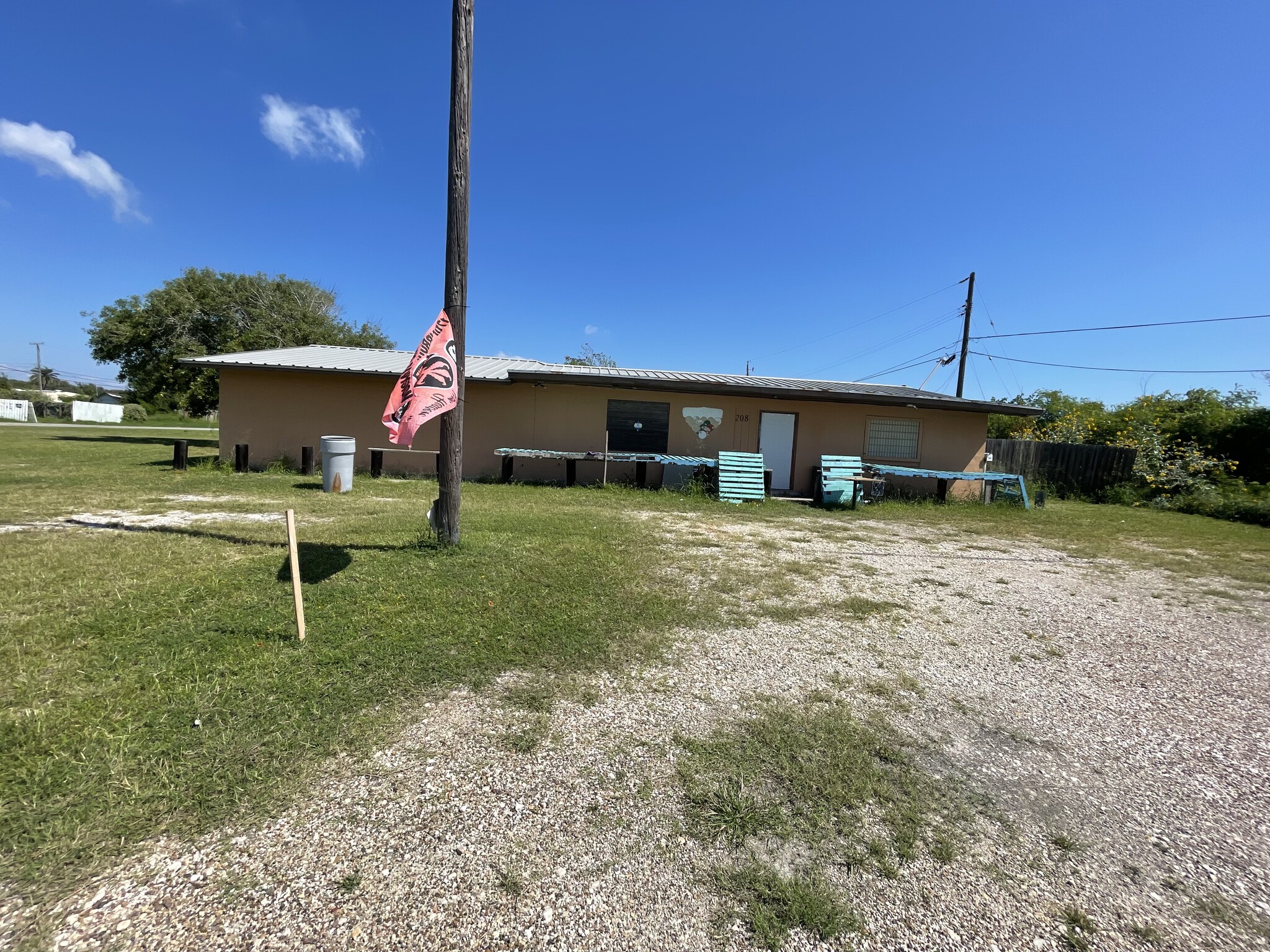 208 E Wheeler Ave, Aransas Pass, TX for Sale