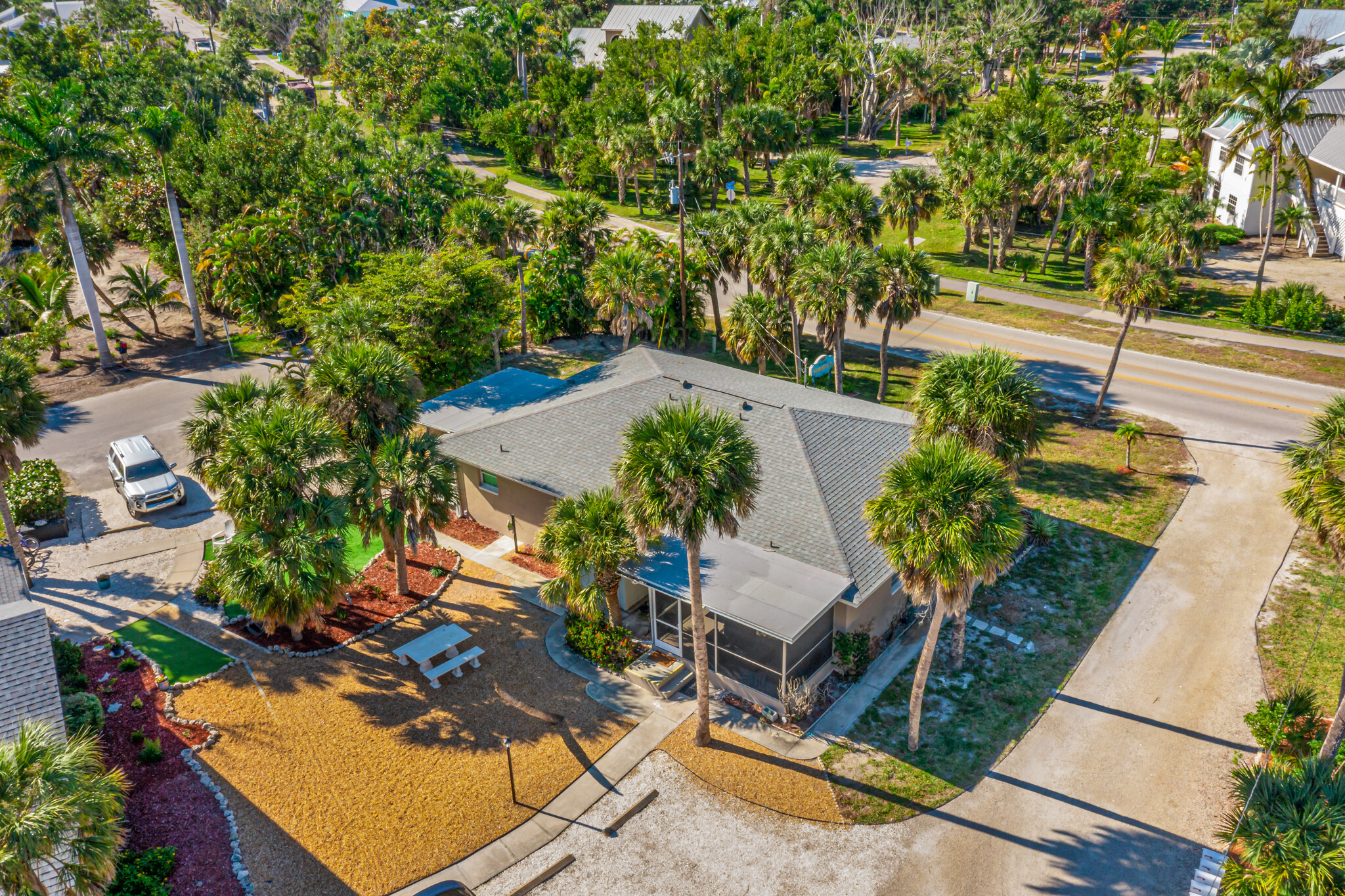 832 Donax St, Sanibel, FL for Sale
