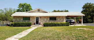 Fredericksburg, TX Residential Income - 702 E Schubert St