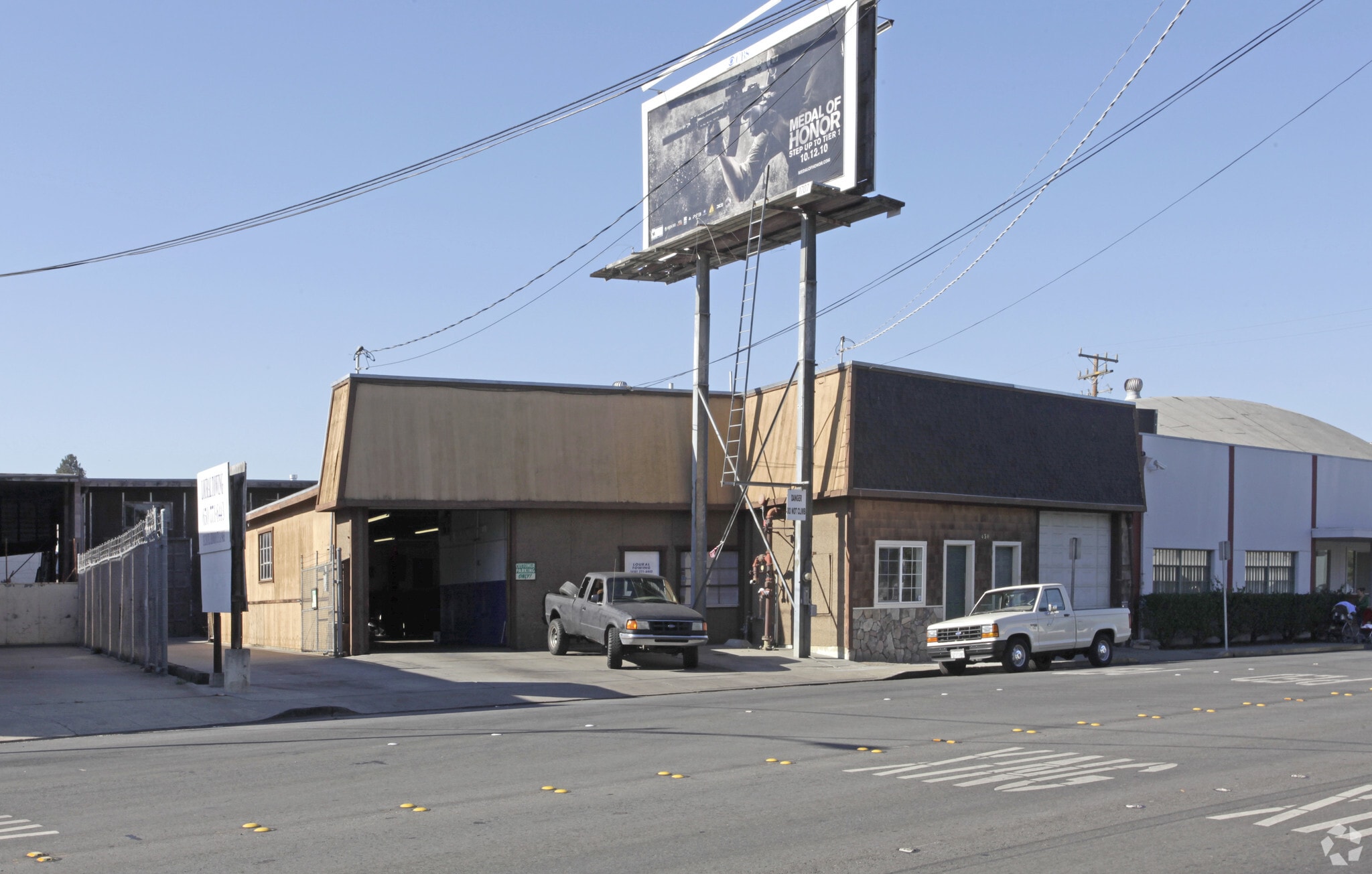 2430 Bay Rd, Redwood City, CA for Rent