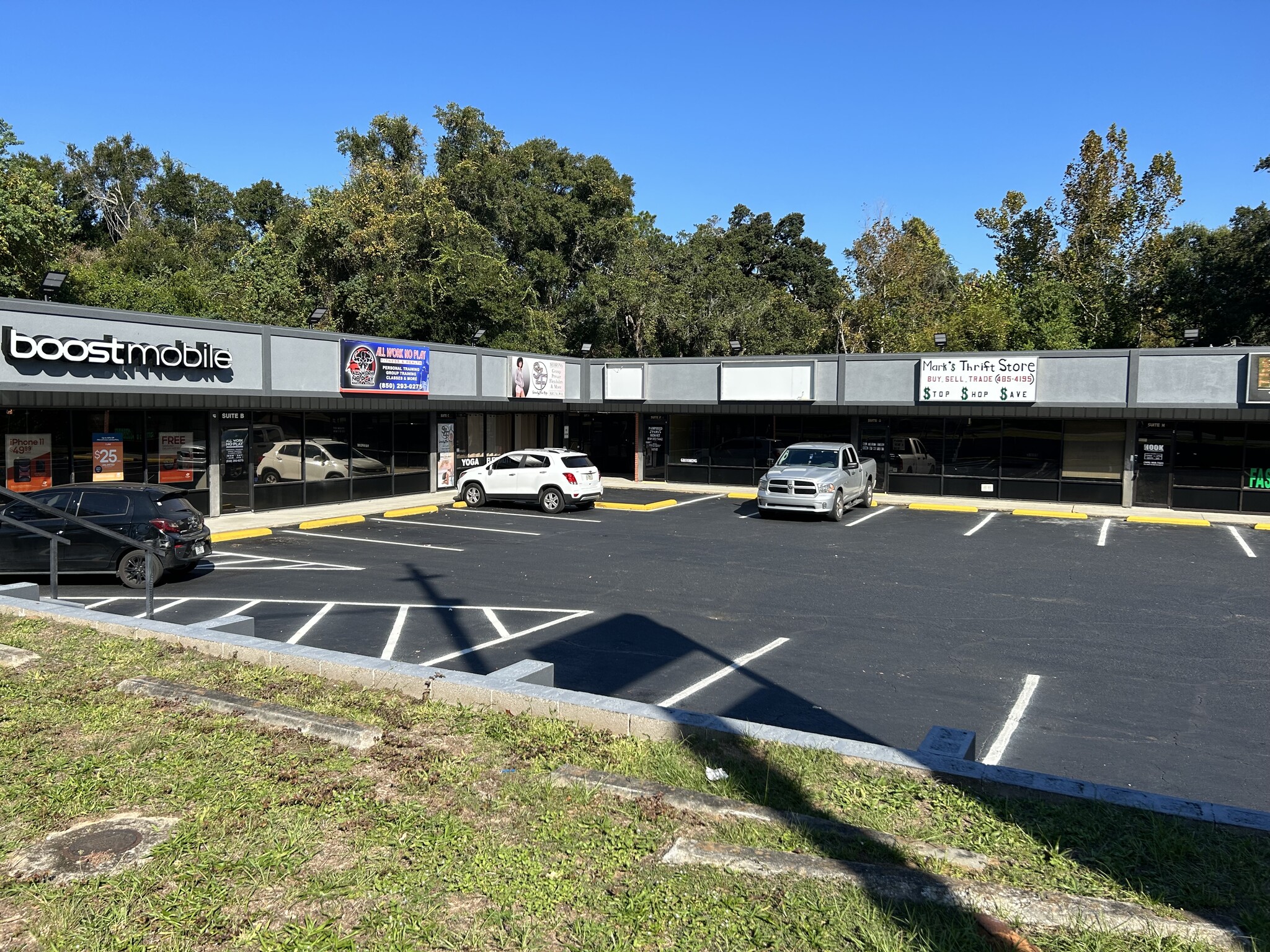 6100 W Fairfield Dr, Pensacola, FL for Rent