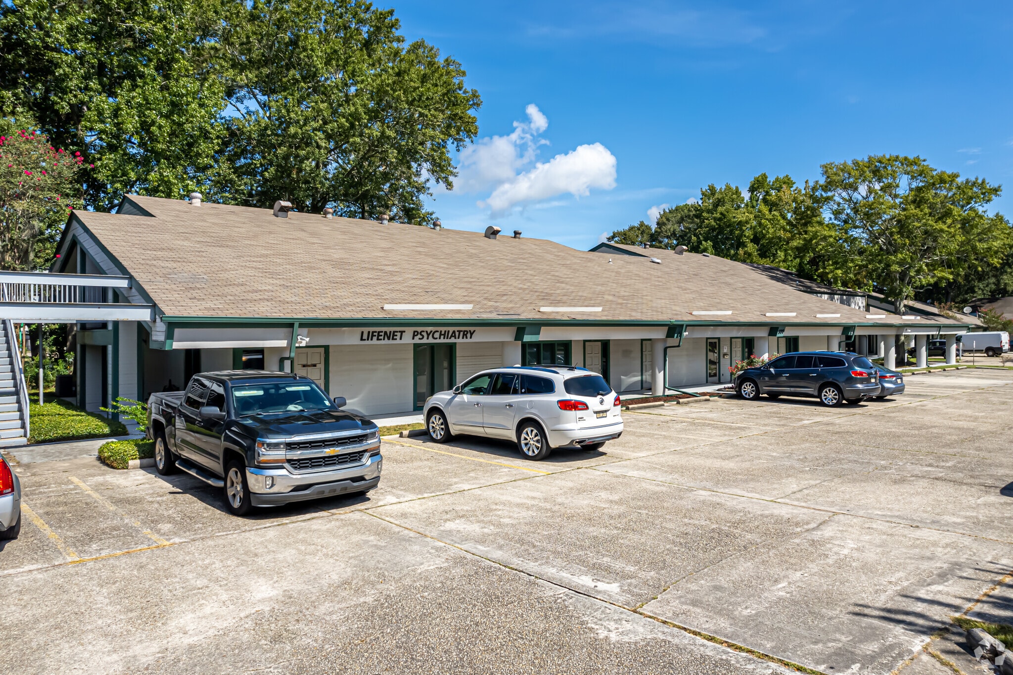 200 Mariners Plaza Dr, Mandeville, LA for Rent