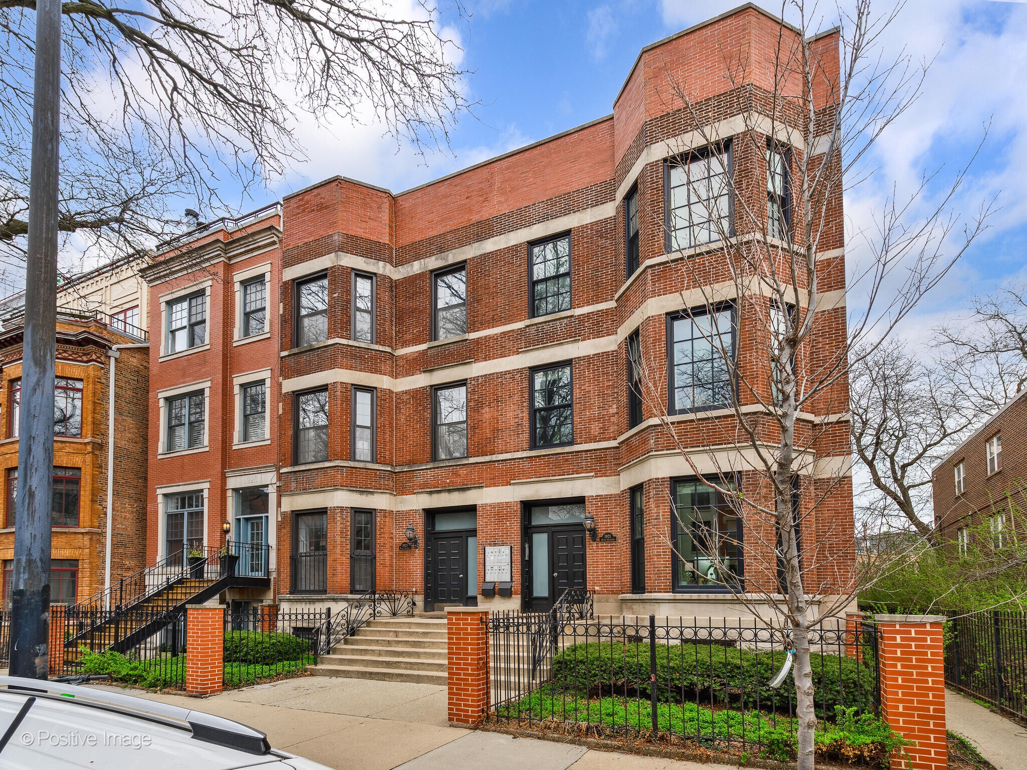 1921 N Sedgwick St, Chicago, IL for Sale
