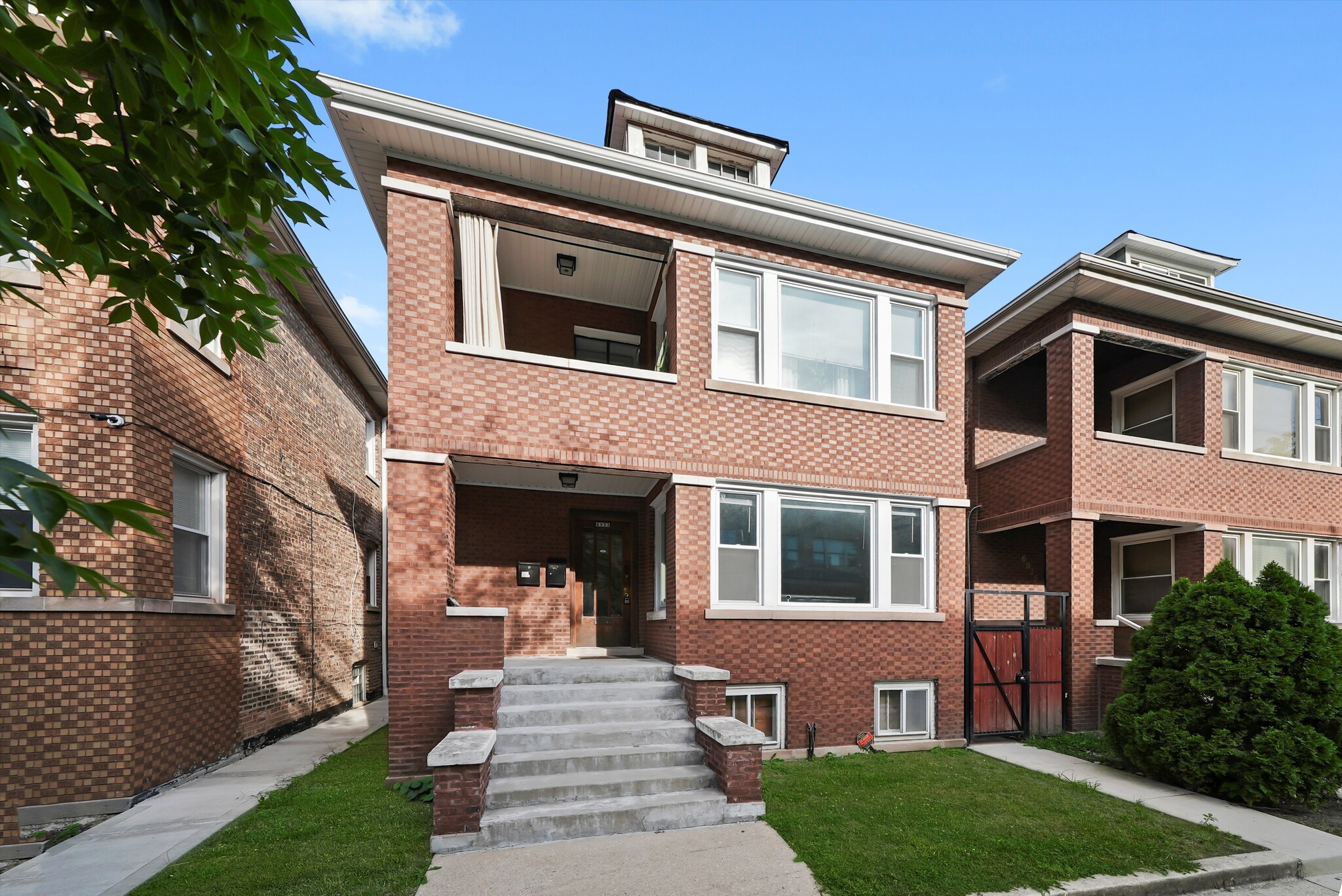 6933 S Washtenaw Ave, Chicago, IL for Sale