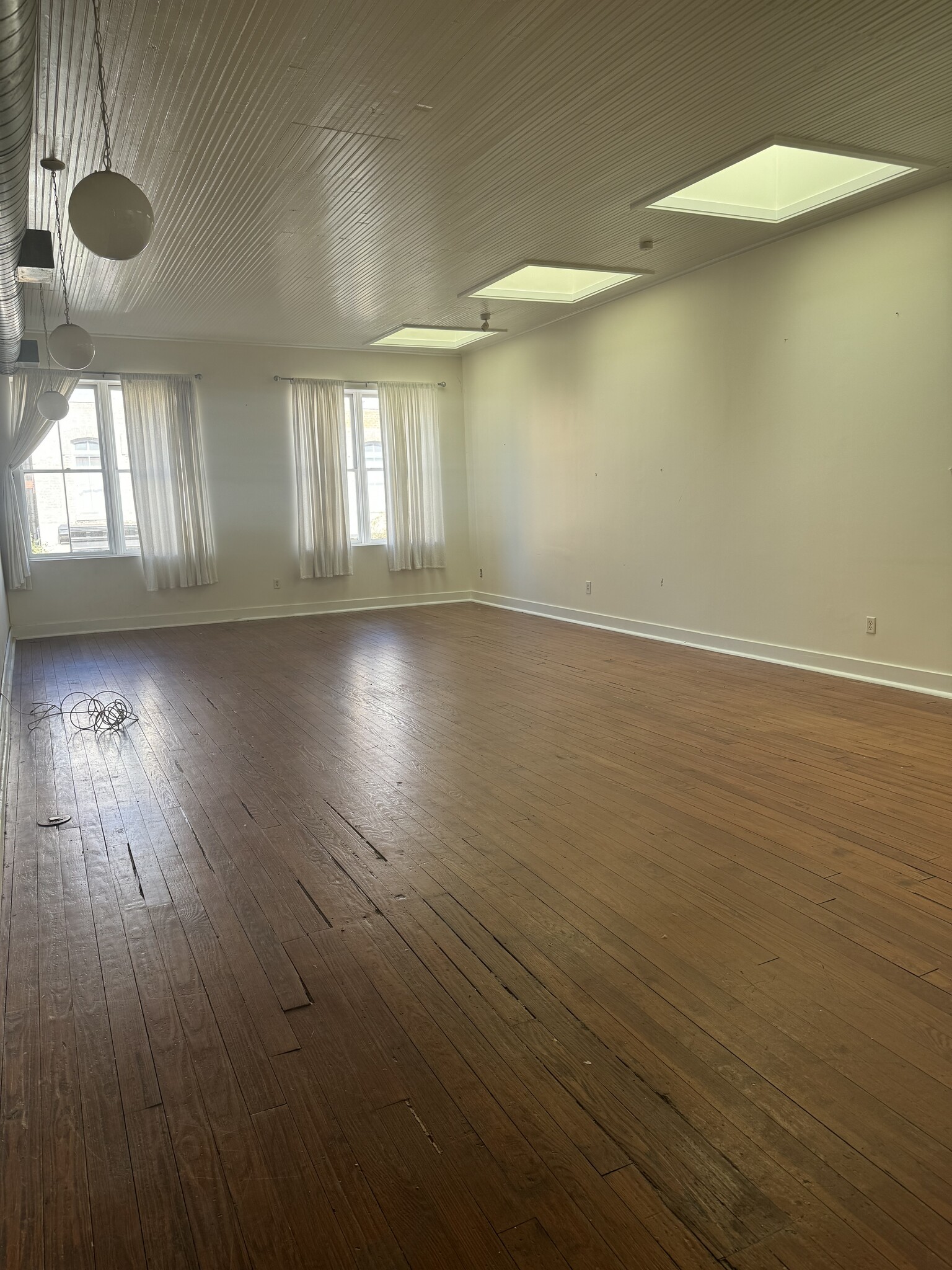 316 W Broughton Ln, Savannah, GA for Rent