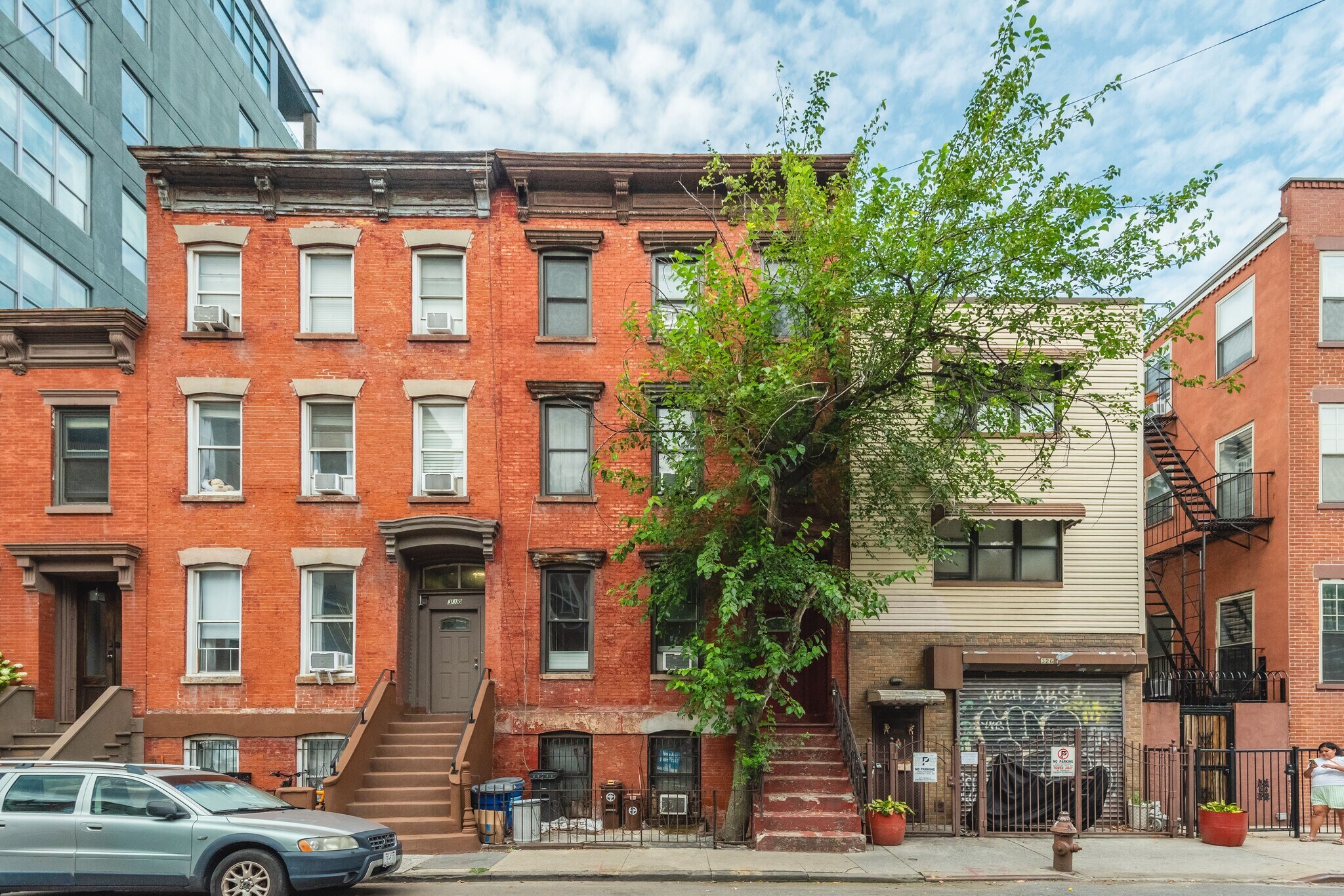 328 Berry St, Brooklyn, NY for Sale