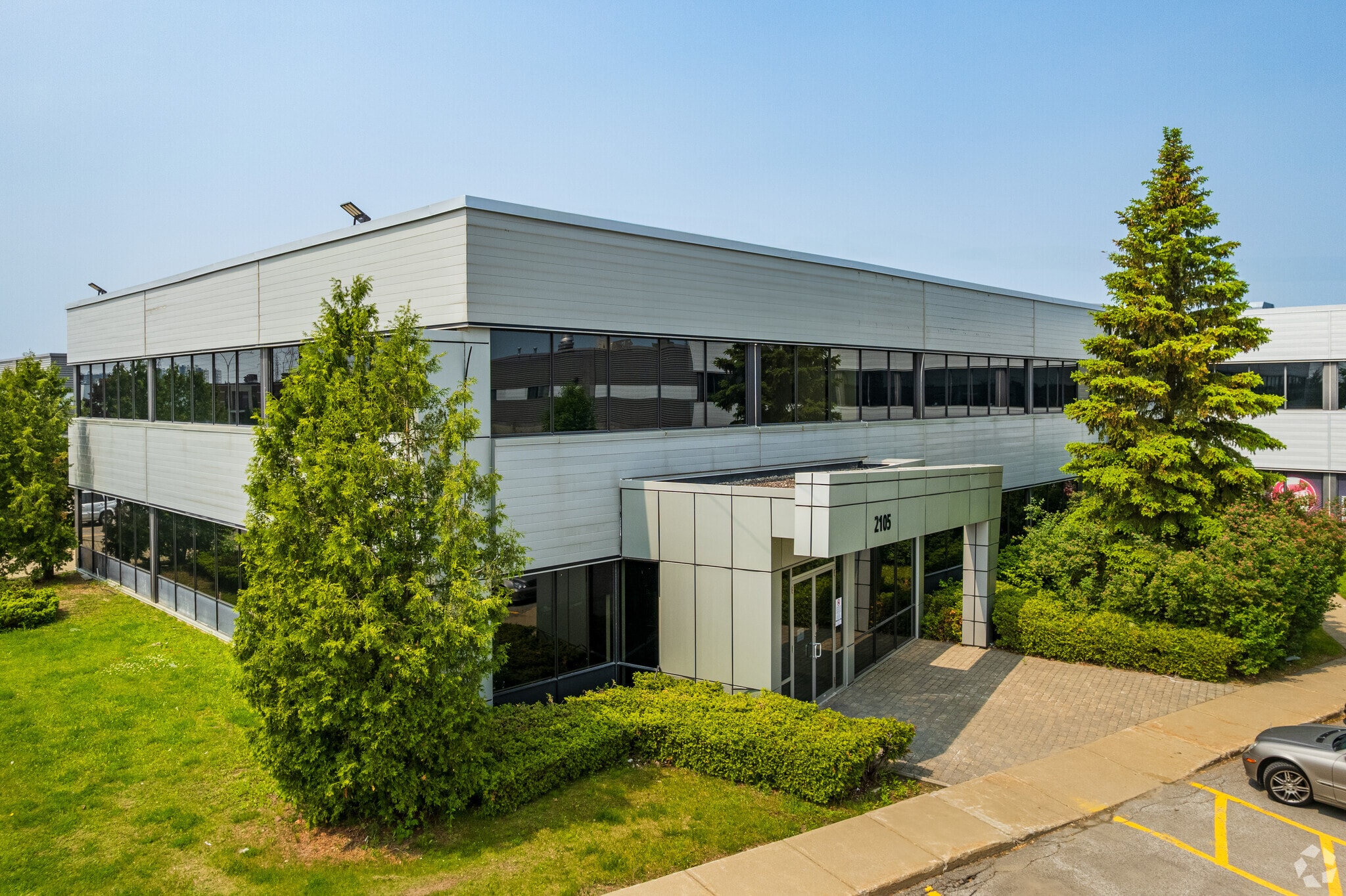 2103-2167 Boul Dagenais O, Laval, QC for Rent