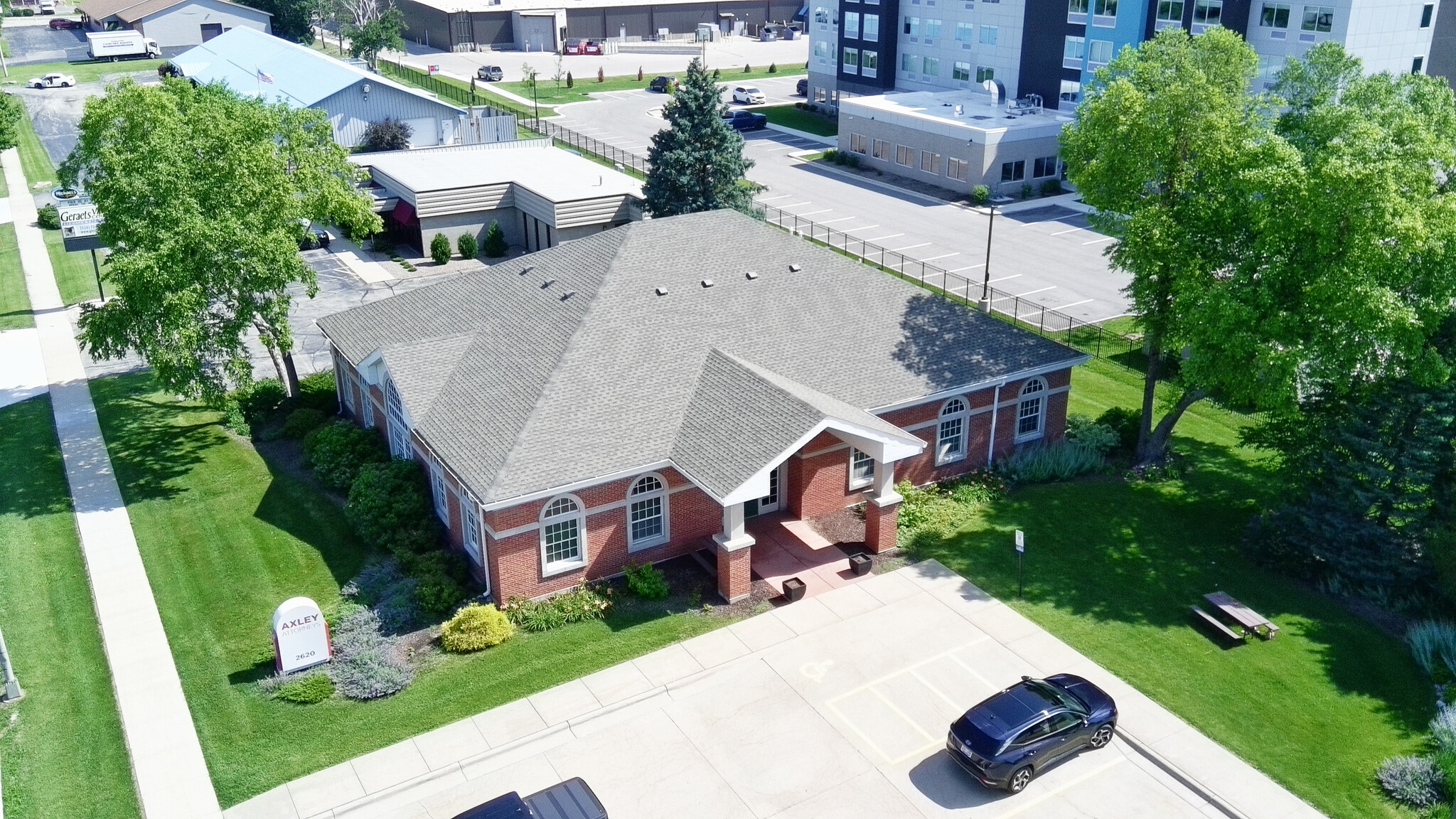 2620 N Pontiac Dr, Janesville, WI for Sale
