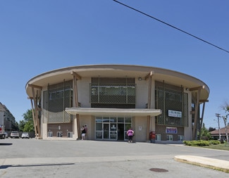 Toronto, ON Office/Medical - 1436 Royal York Rd