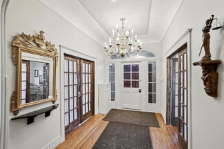 Cincinnati, OH Office/Residential - 2406 Auburn Ave Cincinnati, OH Office/Residential - 2406 Auburn Ave