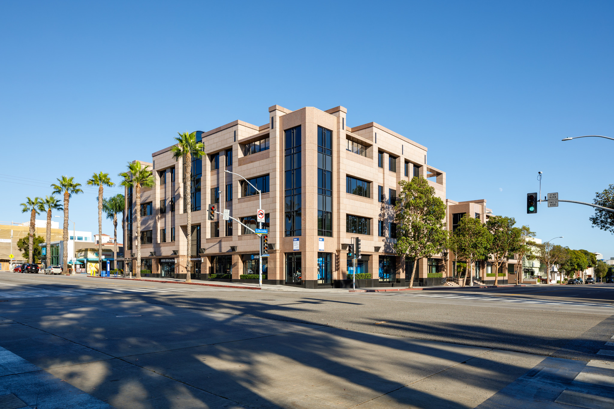 808 Wilshire Blvd, Santa Monica, CA for Rent