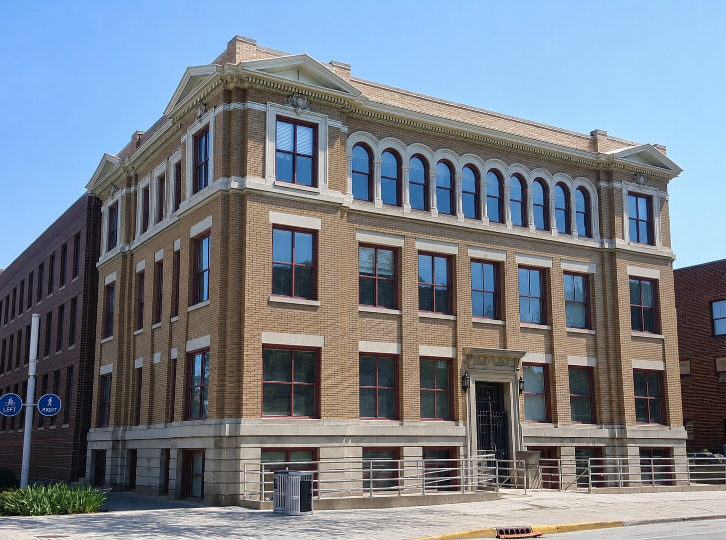 303 N Alabama St, Indianapolis, IN for Rent