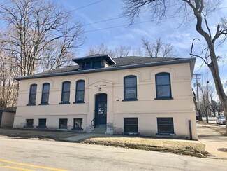 Manistee, MI Office/Residential - 427 Water St