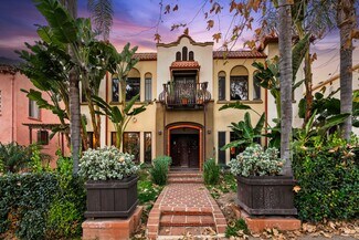 Los Angeles, CA undefined - 137 N Kenmore Ave