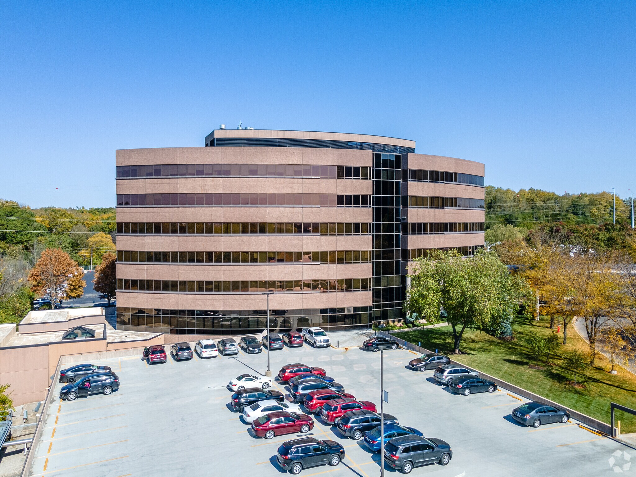2750 Clay Edwards Dr, North Kansas City, MO for Rent