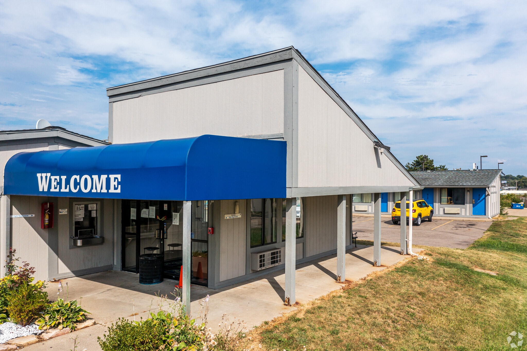 6880 Sunset Strip Ave NW, Canton, OH for Sale