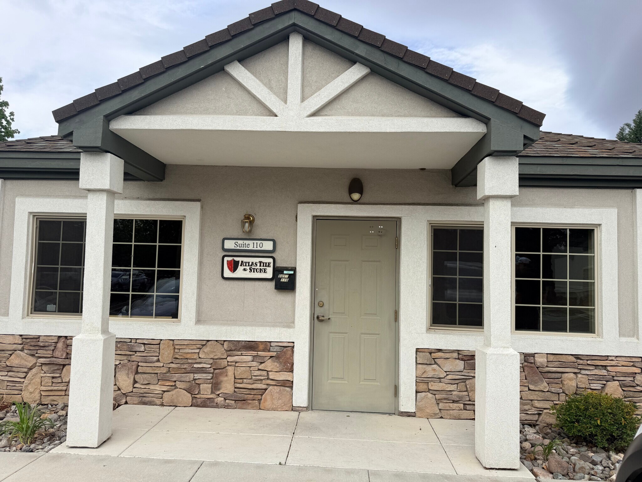 970 Roberta Ln, Sparks, NV for Rent