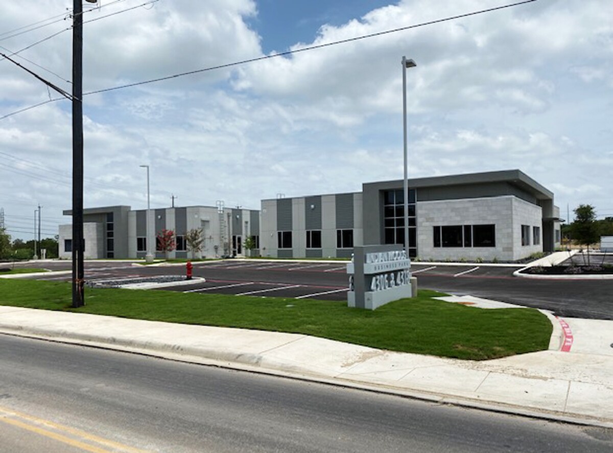 4318 De Zavala Rd, San Antonio, TX for Rent