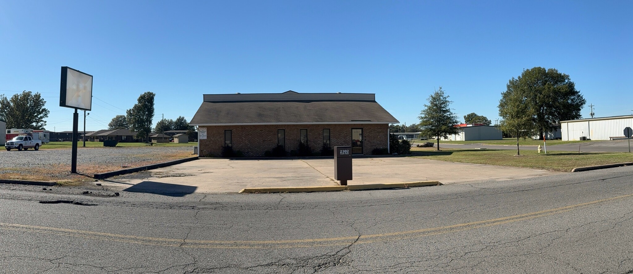 2302 S Main St, Stuttgart, AR for Rent