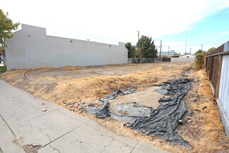 Madera, CA Commercial Land - 304 N D St