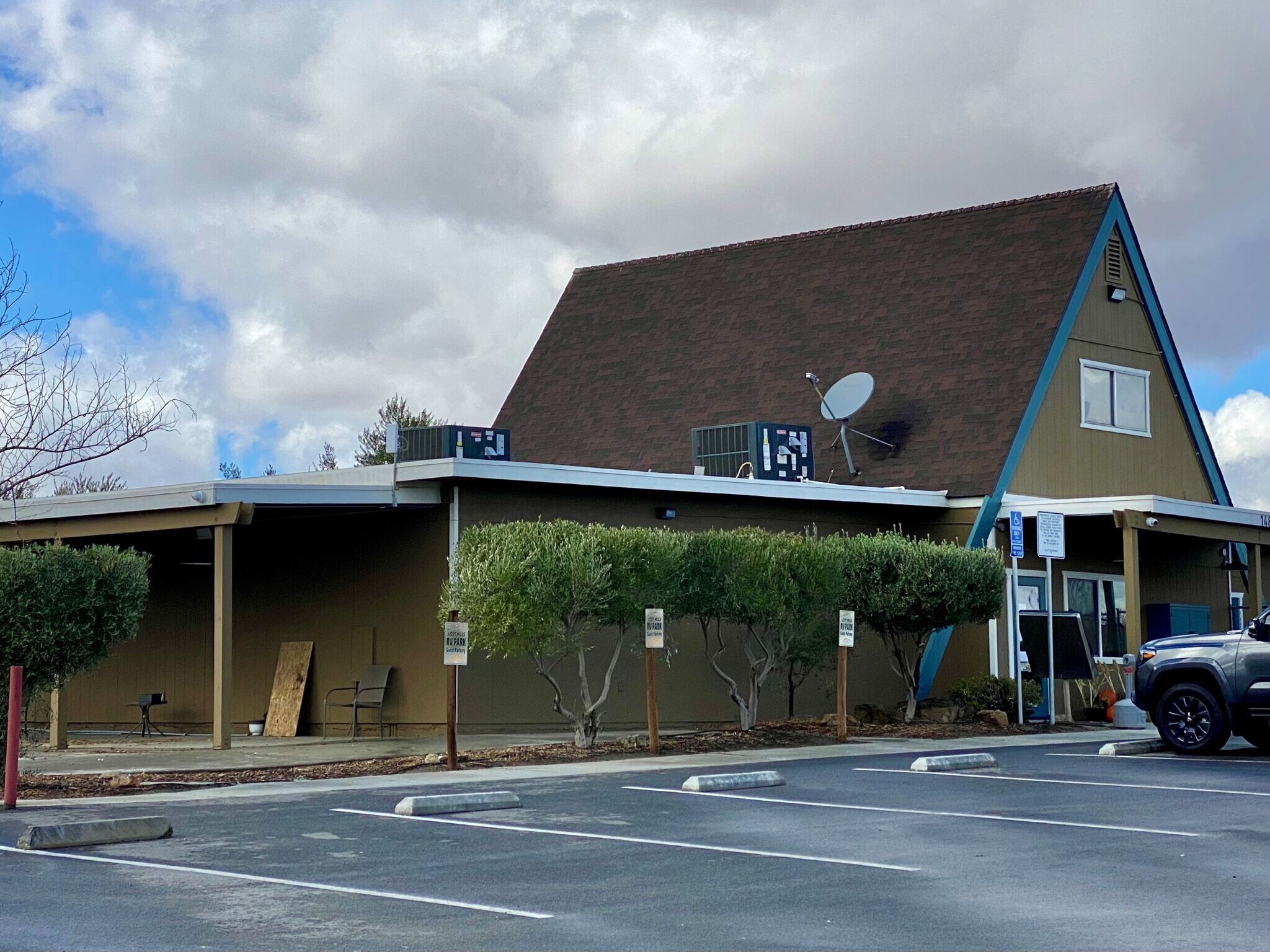 14831 Warren St, Lost Hills, CA for Sale