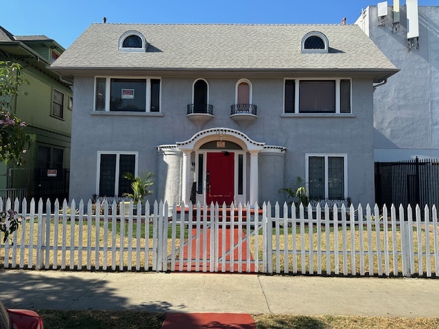 1025 Locust Ave, Long Beach, CA for Sale