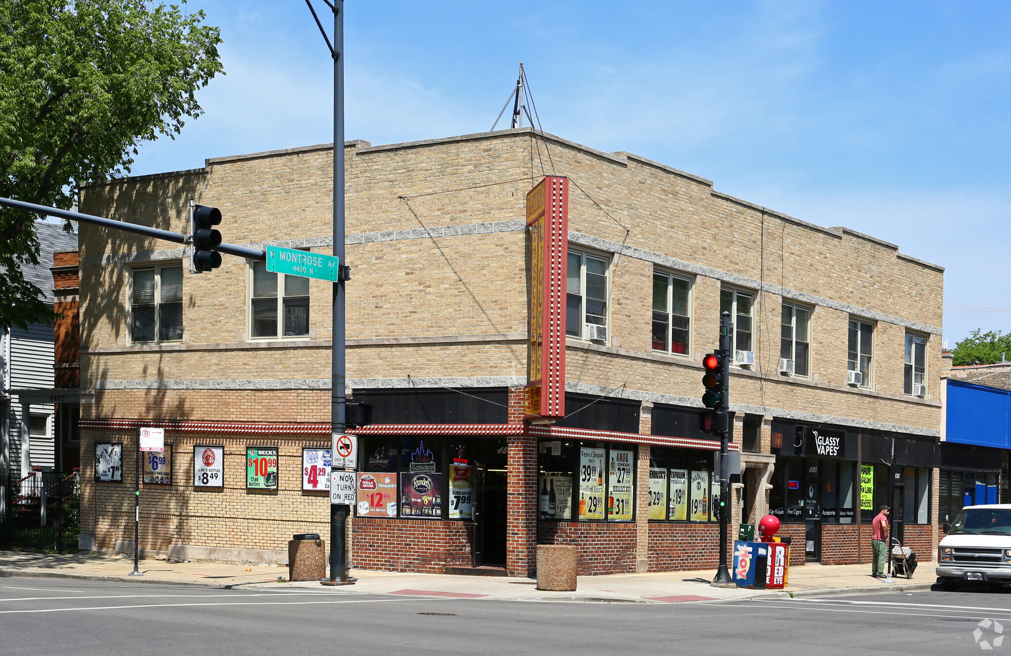 1528 W Montrose Ave, Chicago, IL for Rent