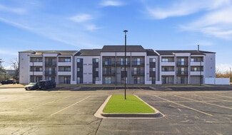 Rockford, IL Hospitality - 7676 East State St