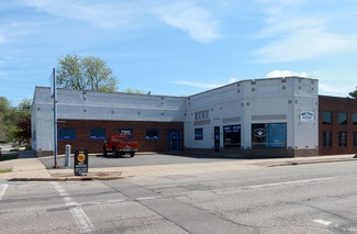 Eau Claire, WI Storefront - 705 S Barstow St
