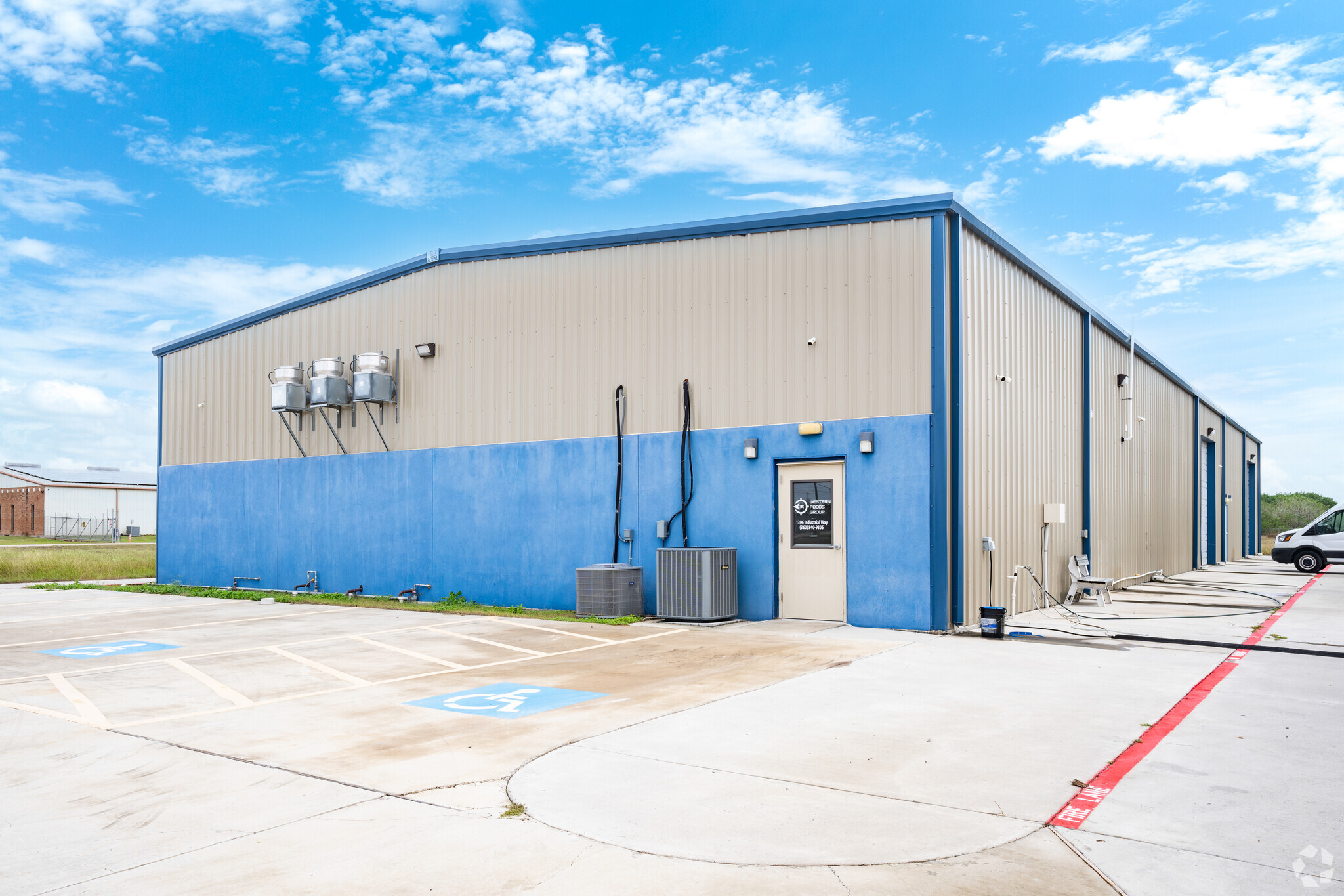 1306 Industrial Way, Harlingen, TX for Rent