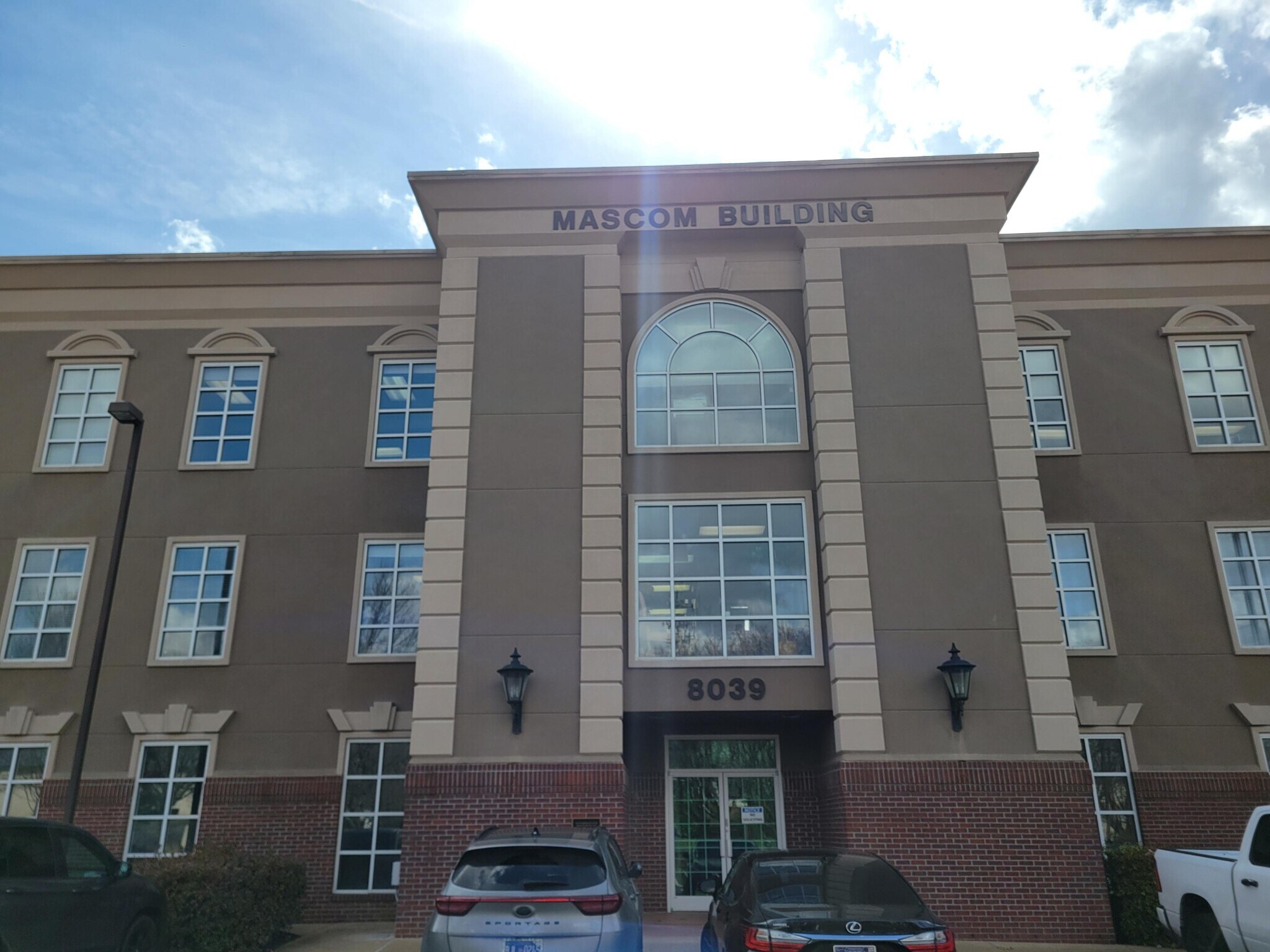 8039 Stage Hills Blvd, Bartlett, TN for Sale