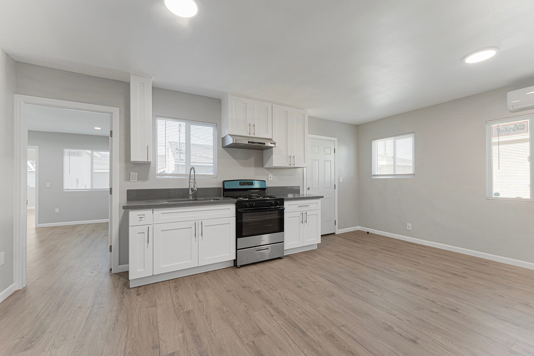 805 S 10th St, Montebello, CA for Sale