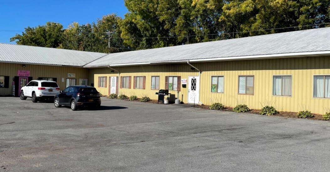 200 Salina St, Liverpool, NY for Rent