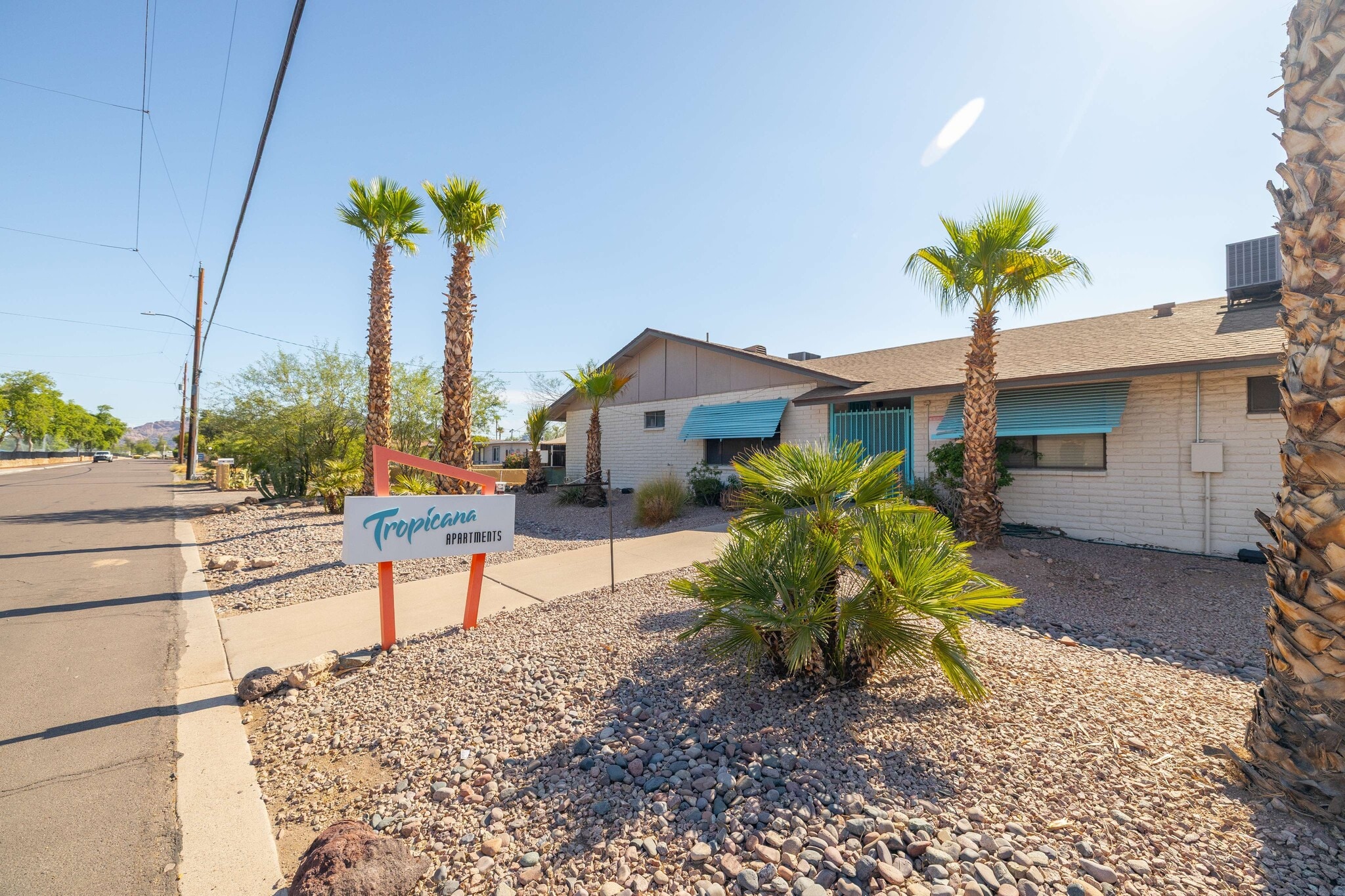 2011 N 51st St, Phoenix, AZ for Sale