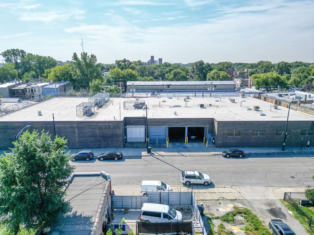 2733 W Harrison St, Chicago, IL for Sale