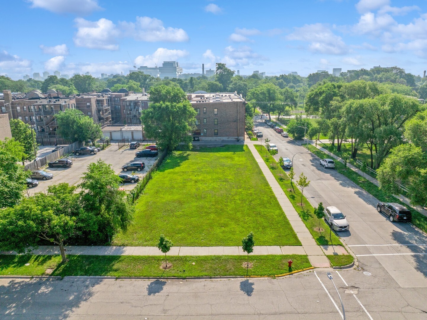 5755 Calumet Ave, Chicago, IL for Sale