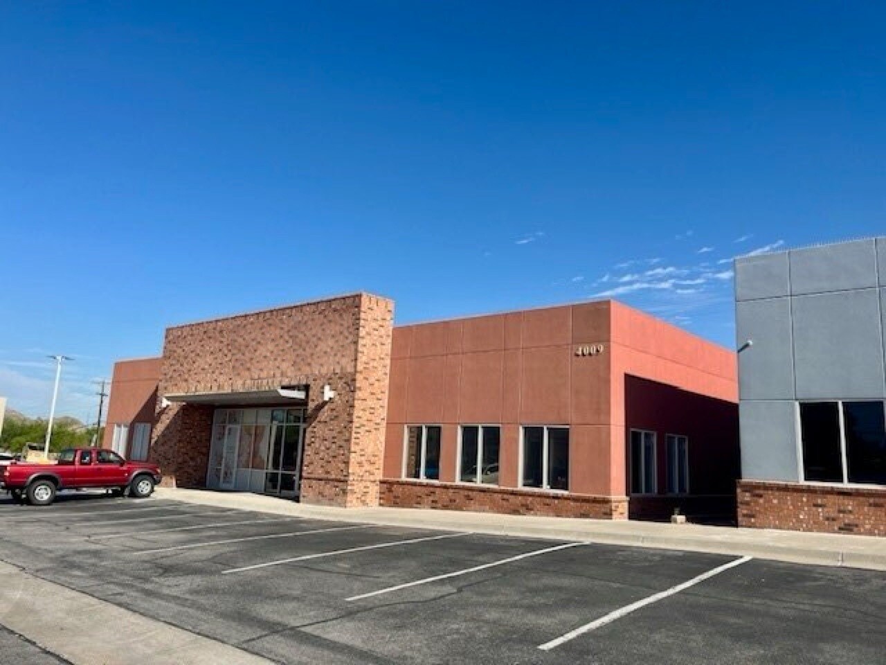 4009 N Mesa St, El Paso, TX for Rent