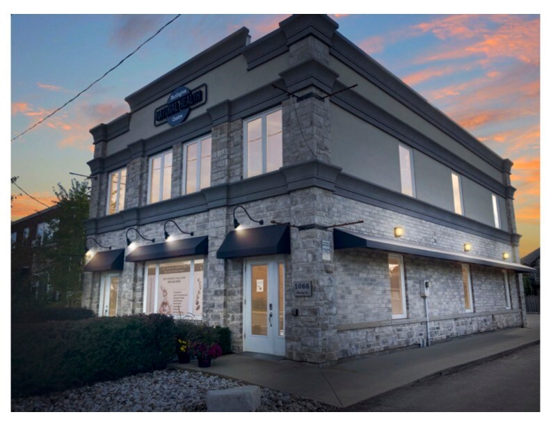 1066 Brant St, Burlington, ON for Sale