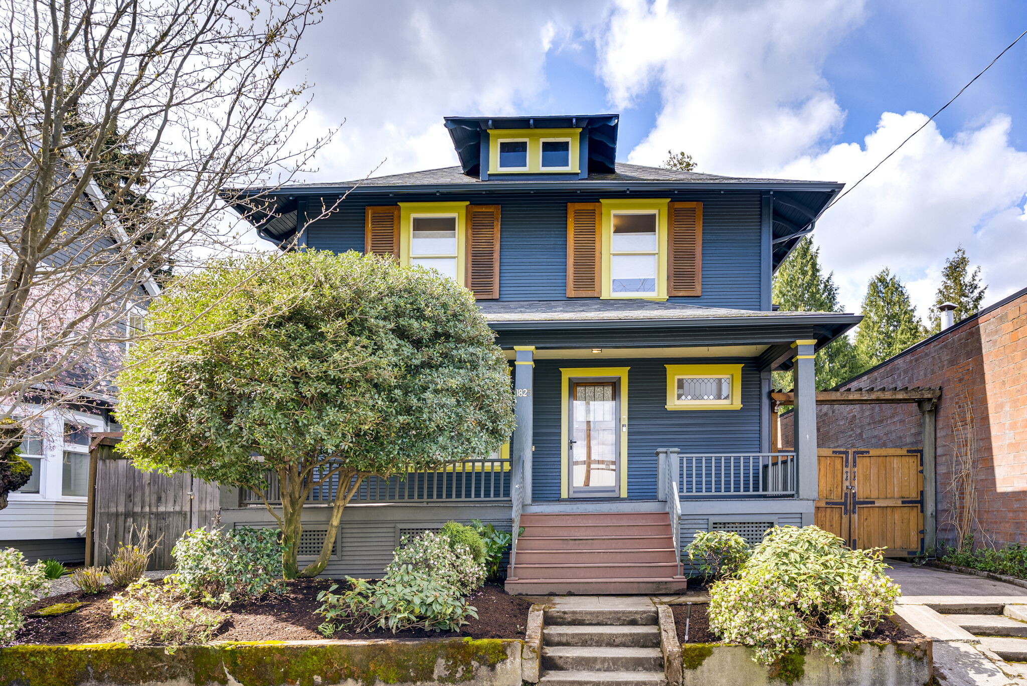 1825 SE 7th Ave, Portland, OR for Sale