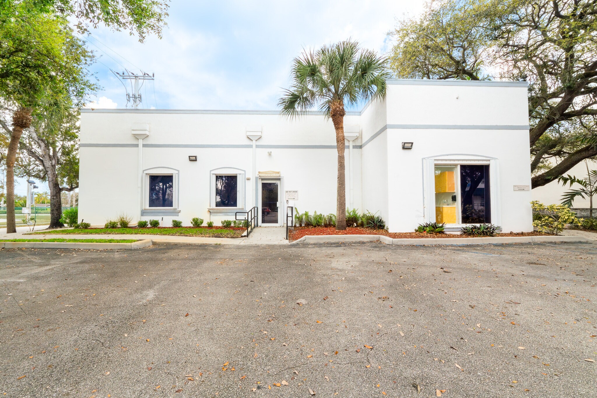 9009 Pines Blvd, Pembroke Pines, FL for Rent