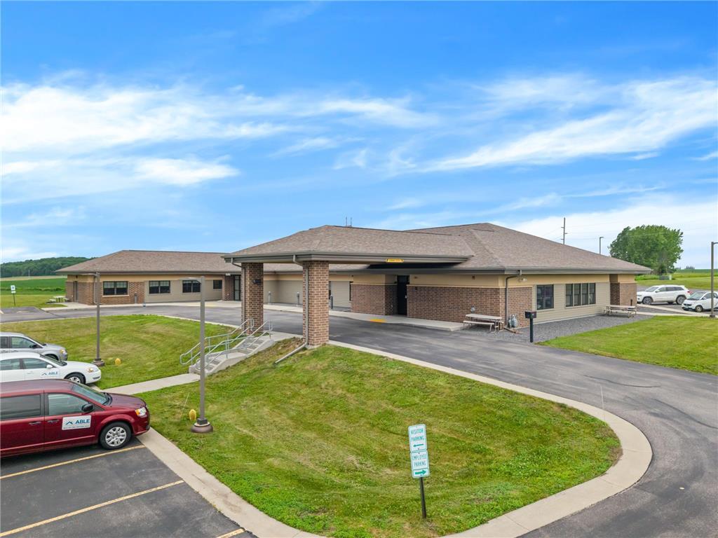 1004 N Loeffler Ave, Caledonia, MN for Sale