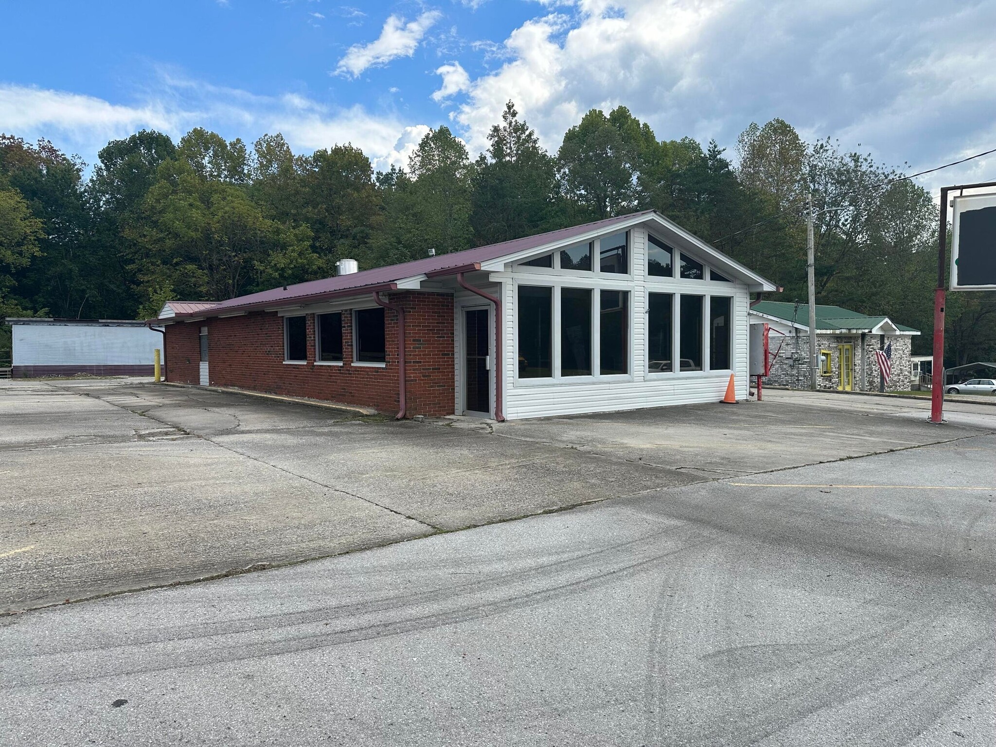 740 US-27, Whitley City, KY for Sale