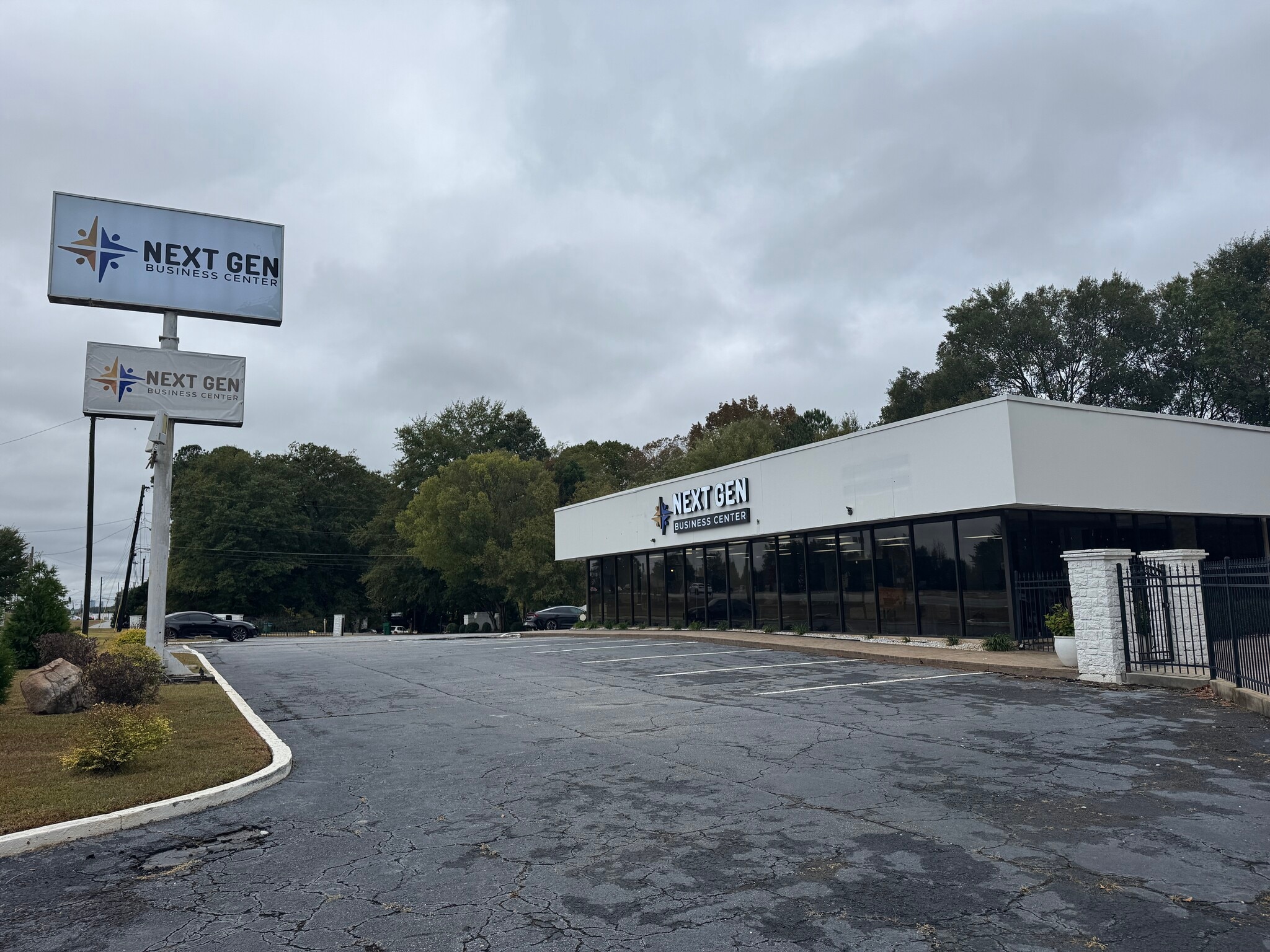 6100 Peachtree Industrial Blvd, Atlanta, GA for Rent