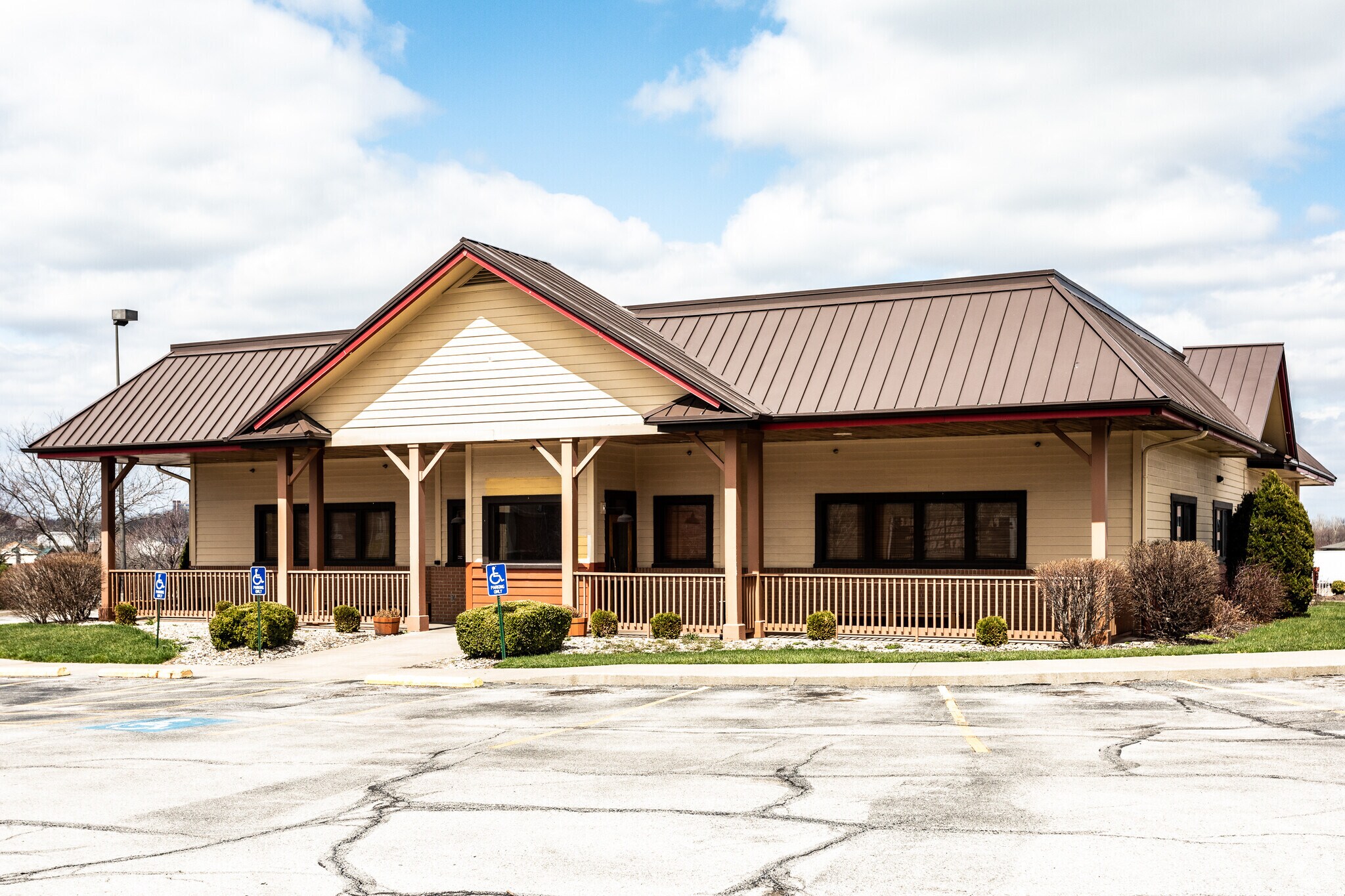 20000 E Valley View Pky, Independence, MO for Sale