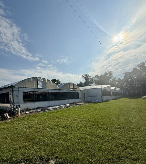 17323 Lake St, Umatilla, FL for Sale